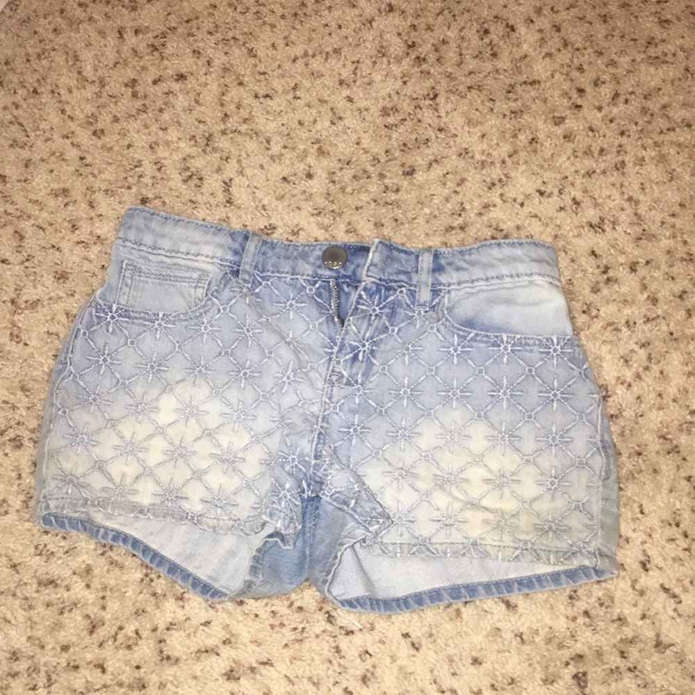 Gap kids brand- Girls blue jean shorts!